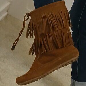 Minnetonka 2-Layer Fringe Boots Sz 6.5